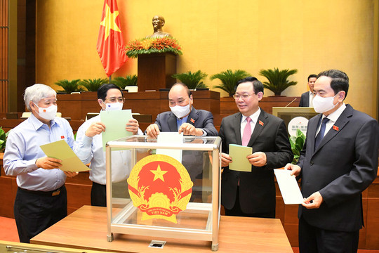 Đồng chí Bùi Văn Cường tiếp tục được bầu làm Tổng Thư ký Quốc hội