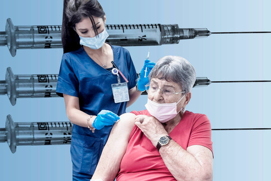 Mỹ phê duyệt tiêm mũi vắc xin Covid-19 thứ ba cho người có hệ miễn dịch yếu