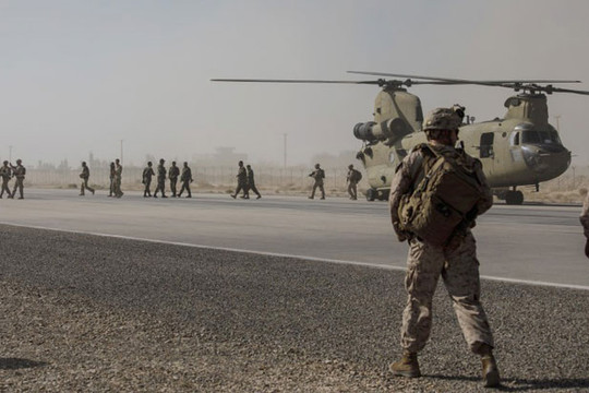 Mỹ không kích mục tiêu IS tại Afghanistan, trả thù cho vụ đánh bom đẫm máu