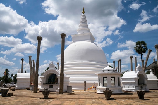 Tam giác văn hóa Phật giáo ở Sri Lanka