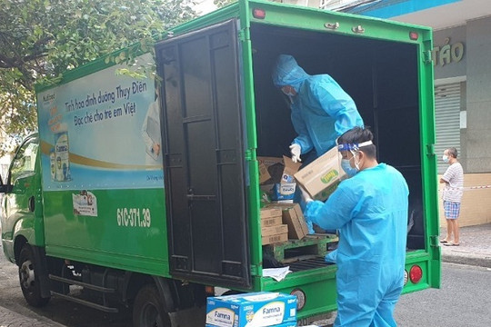 Nutifood giảm sâu giá sữa 50% và giao hàng miễn phí tại Hà Nội