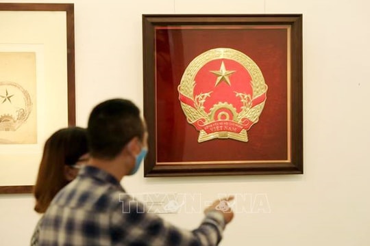 Biểu tượng Quốc huy Việt Nam