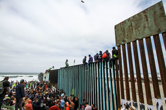 Mỹ nỗ lực giải quyết dòng người di cư ở biên giới Mexico