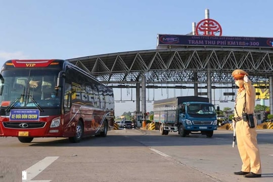 Yêu cầu hơn 600 lượt phương tiện không ra khỏi thành phố Hà Nội
