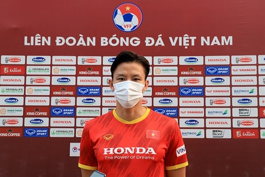 Đội tuyển bóng đá Việt Nam tập buổi đầu tiên chuẩn bị cho hai trận gặp Nhật Bản và Saudi Arabia