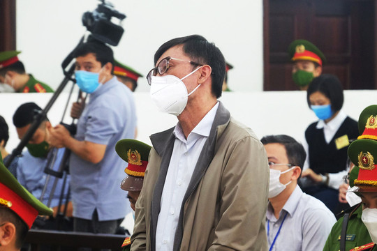 Bị cáo Nguyễn Duy Linh xin trả lại 5 tỷ đồng nhận hối lộ