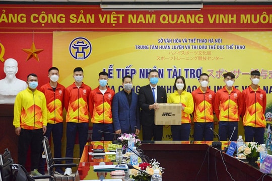 Bộ môn xe đạp Hà Nội nhận tài trợ thiết bị tập luyện trị giá 500 triệu đồng