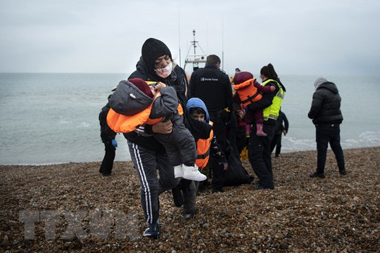 Quan hệ Anh - Pháp căng thẳng về vấn đề người di cư bất hợp pháp