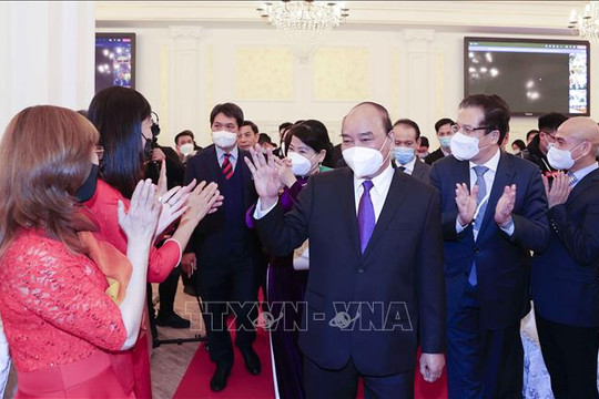 Chủ tịch nước Nguyễn Xuân Phúc gặp mặt đại diện kiều bào Việt Nam tại Liên bang Nga