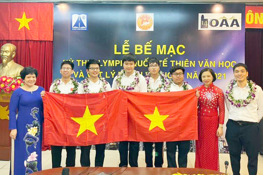 Học sinh Hà Nội giành hai Huy chương vàng Olympic quốc tế thiên văn và vật lý thiên văn