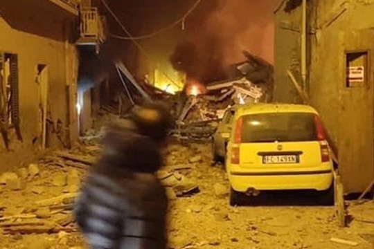 Italia: Nổ đường ống khiến ngôi nhà 4 tầng đổ sập, 12 người mất tích