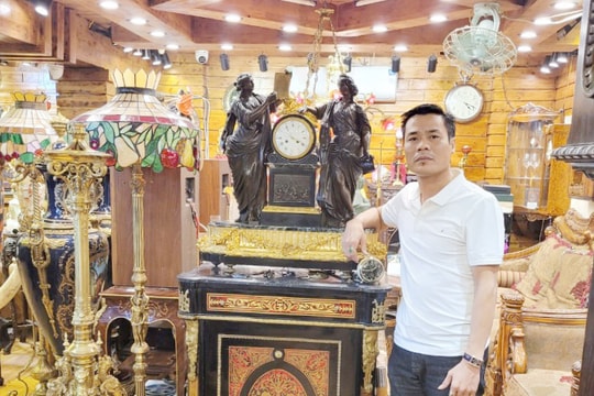 Chuyện với người mê đồ cổ