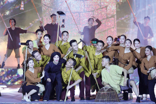 Câu chuyện tự chủ của Nhà hát Ca múa nhạc Việt Nam: Bài học cho các đơn vị nghệ thuật công lập