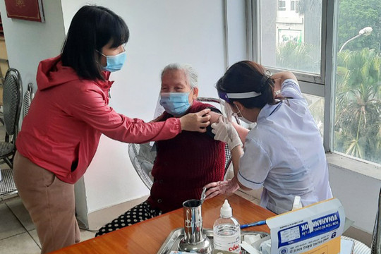 Ngày 22-1: Hà Nội có thêm 2.945 ca nhiễm, Bệnh viện Đức Giang chuẩn bị khai trương phòng khám hậu Covid-19