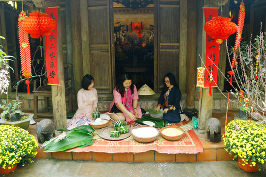 Tái hiện không khí Tết xưa ở làng cổ Đường Lâm