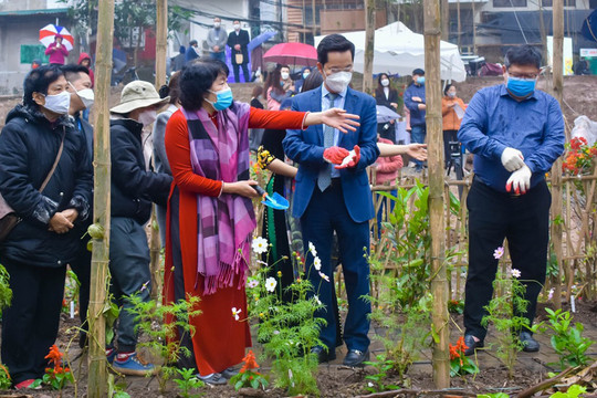 Quận Hoàn Kiếm triển khai dự án Quản lý môi trường dựa vào cộng đồng