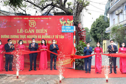 Lãnh đạo thành phố Hà Nội dự lễ khai bút và tôn vinh sản xuất các làng nghề truyền thống Thường Tín