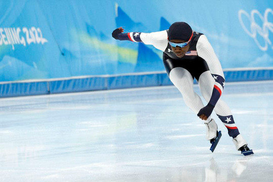 Nữ vận động viên da màu đầu tiên giành Huy chương vàng trượt băng tốc độ