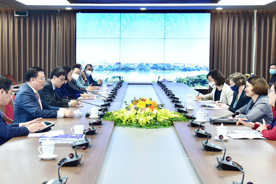 Mở rộng tìm kiếm, khai thác cơ hội hợp tác thương mại, đầu tư giữa Hà Nội và Australia