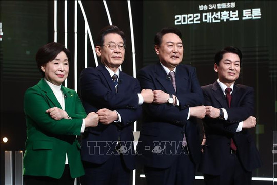 Bầu cử Tổng thống Hàn Quốc: Các ứng cử viên bắt đầu chiến dịch vận động tranh cử kéo dài 22 ngày