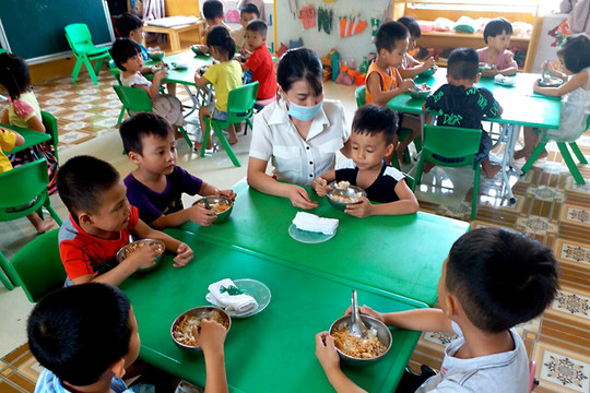 Hà Nội: Chuẩn bị điều kiện tổ chức bán trú khi học sinh đi học trở lại