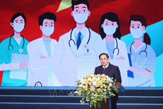 Thủ tướng Phạm Minh Chính: Mỗi người dân cần nâng cao ý thức phòng, chống dịch để giảm bớt vất vả cho nhân viên y tế