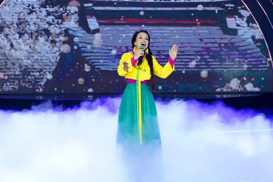 Ca sĩ Tân Nhàn thể hiện bài dân ca nổi bật của Hàn Quốc