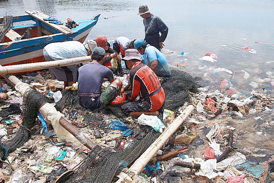 Ngăn chặn khủng hoảng rác thải nhựa toàn cầu: Kỳ vọng vào hiệp định quốc tế đầu tiên