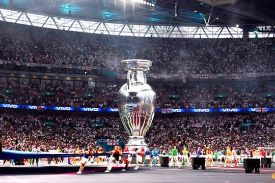 Xác định chủ nhà Euro 2028