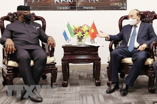 Tổng thống nước Cộng hòa Sierra Leone Julius Maada Bio và phu nhân bắt đầu thăm chính thức Việt Nam
