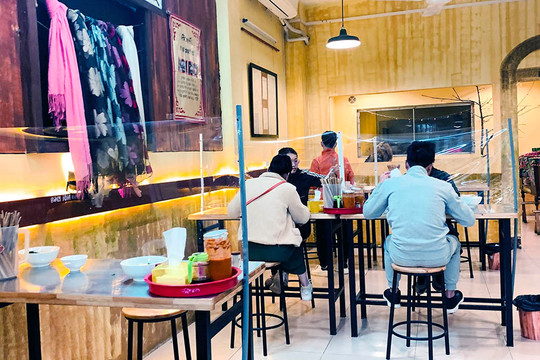 Hà Nội cho phép cơ sở kinh doanh dịch vụ ăn uống hoạt động sau 21h hằng ngày