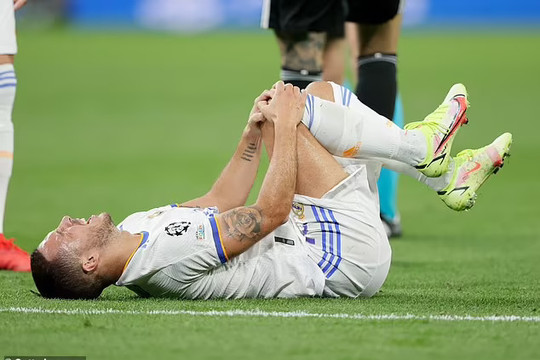 Eden Hazard lỡ trận gặp Chelsea