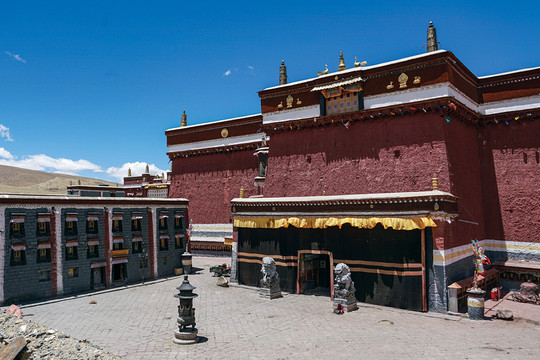 Sakya - tu viện tráng lệ của Tây Tạng