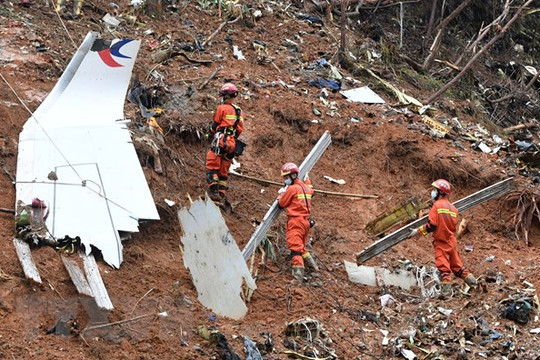 Vụ rơi máy bay ở Trung Quốc: Hơn 40.000 mảnh vỡ đã được tìm thấy