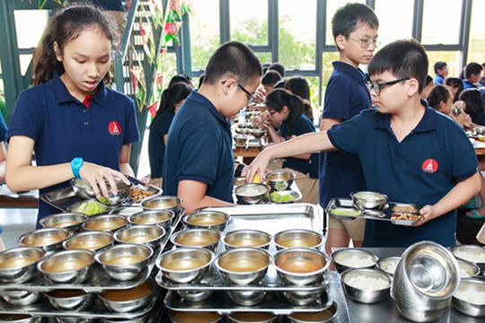 Học sinh từ lớp 1 đến lớp 6 ở Hà Nội học bán trú theo tinh thần tự nguyện