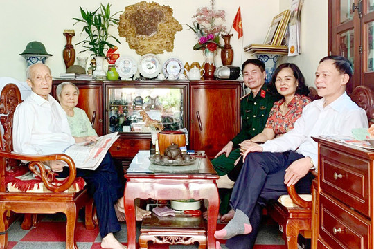 Một gia đình “giàu có” ở Việt Hưng
