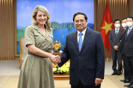 Tiếp tục thúc đẩy hợp tác Việt Nam - Canada trong nhiều lĩnh vực