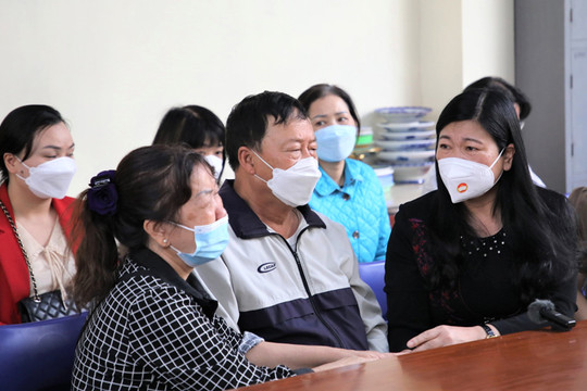 Lãnh đạo thành phố Hà Nội thăm hỏi gia đình nạn nhân vụ cháy làm 7 người thương vong