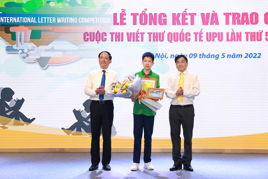 Học sinh lớp 9 ở quận Ba Đình (Hà Nội) đoạt giải Nhất viết thư quốc tế UPU 2022