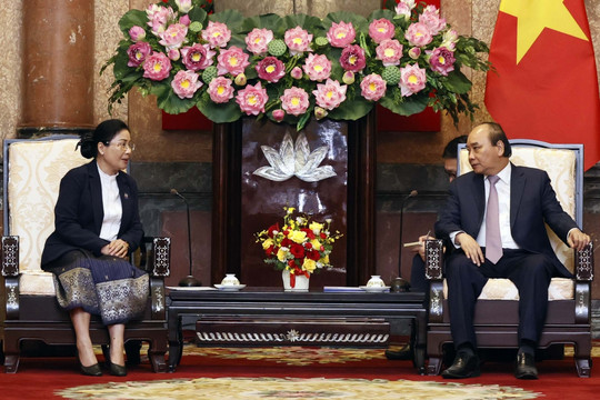 Chủ tịch nước tiếp Chánh án Tòa án nhân dân Tối cao Lào