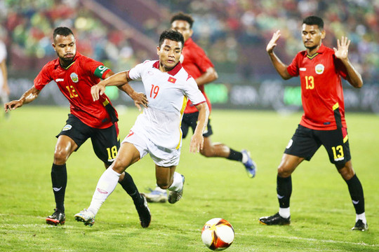 Thắng 2-0 U23 Timor Leste, U23 Việt Nam chính thức bước vào bán kết với ngôi đầu bảng