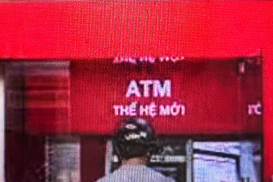 Tìm người để quên 10 triệu đồng tại cây ATM cách đây 3 tuần