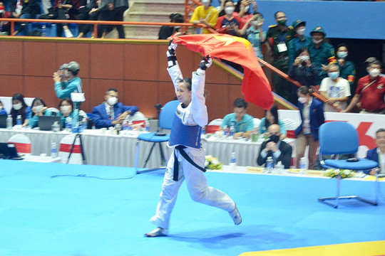 Taekwondo đối kháng: Các nữ võ sĩ tỏa sáng với 2 Huy chương vàng