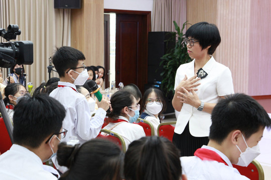 Học sinh quận Hoàn Kiếm thêm tự tin với ''kết nối và sẻ chia''