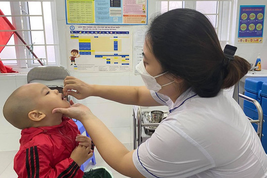 Tổ chức cho hơn 418.000 trẻ tại Hà Nội uống vitamin A vào ngày 1-6