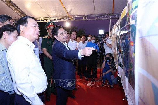 Thủ tướng kiểm tra, khảo sát một số công trình, dự án lớn tại Hòa Bình, Sơn La