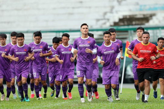 Trung vệ Quế Ngọc Hải: ''Đội tuyển Việt Nam sẽ cố gắng cống hiến cho khán giả những gì tốt nhất''