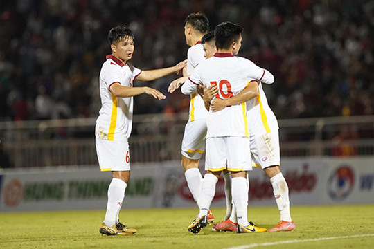 Tuấn Hải lập cú đúp, đội tuyển bóng đá Việt Nam đánh bại Afghanistan