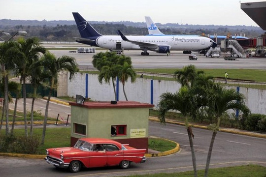 Mỹ gỡ bỏ lệnh cấm bay với Cuba