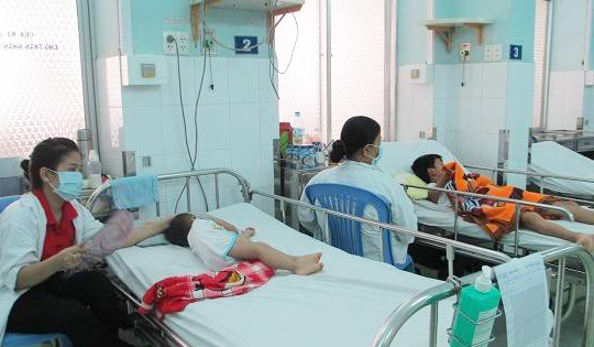 Thành phố Hồ Chí Minh: Số ca sốt xuất huyết và tay chân miệng tiếp tục tăng